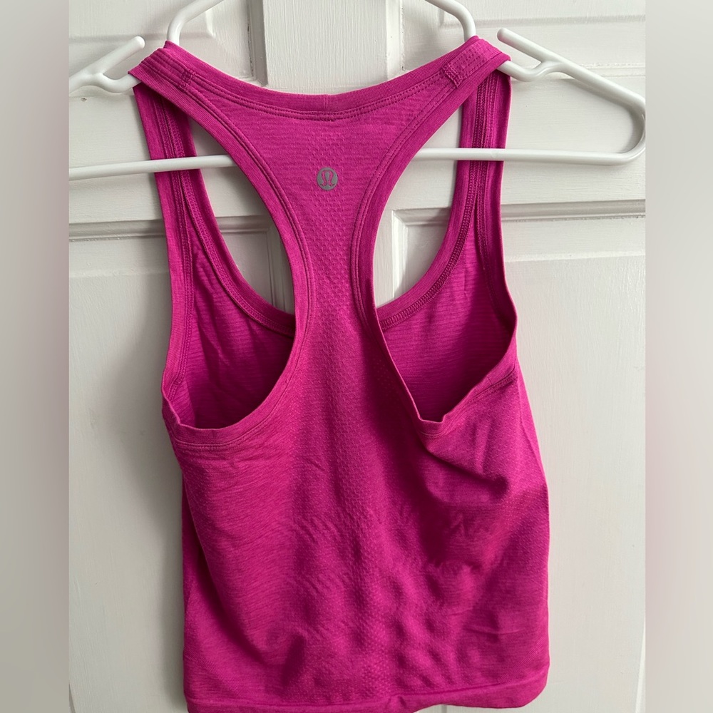 RARE Pow pink lululemon swiftly race length tank top
